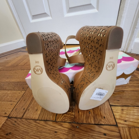 Michael Kors platform Sandals - Picture 6 of 7